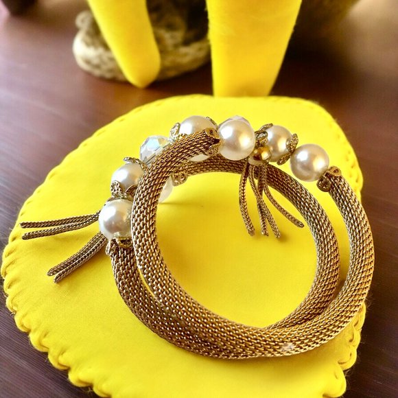 Vintage Gold-tone Bracelet SPRING COIL WRAP Beads Pearls Tassels - Picture 7 of 10